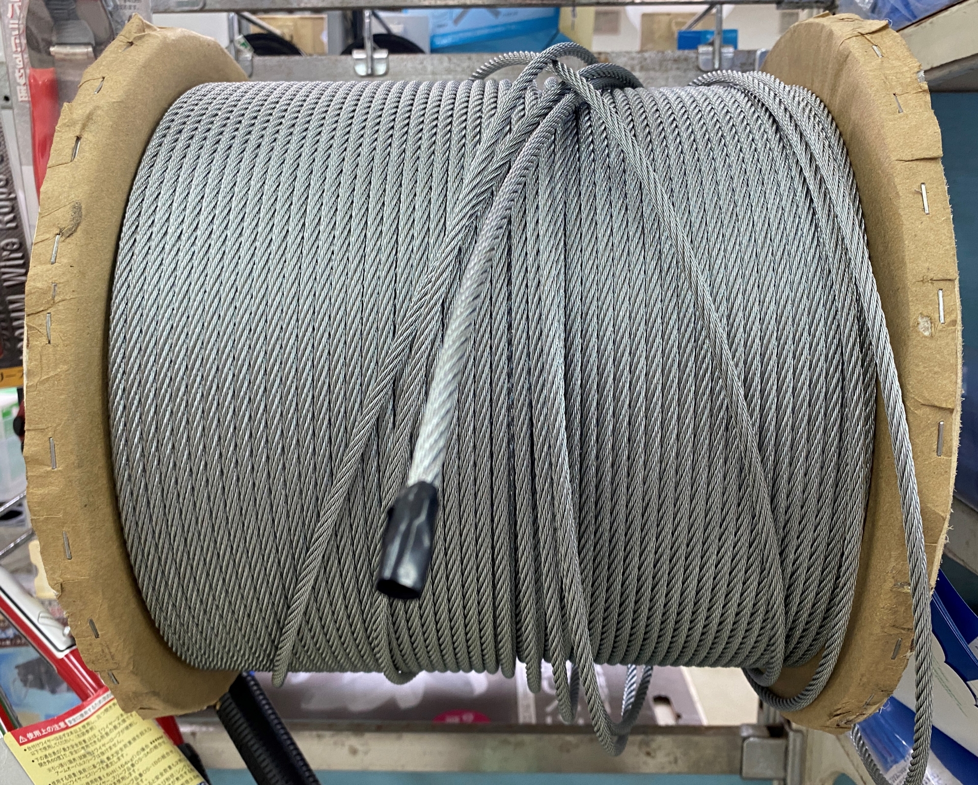 JIS規格の玉掛けワイヤーロープガイド｜安全率・端末加工・選び方を解説